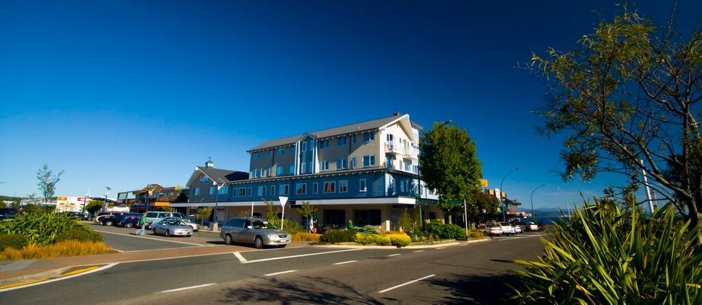 Based By The Lake Taupo Exterior photo
