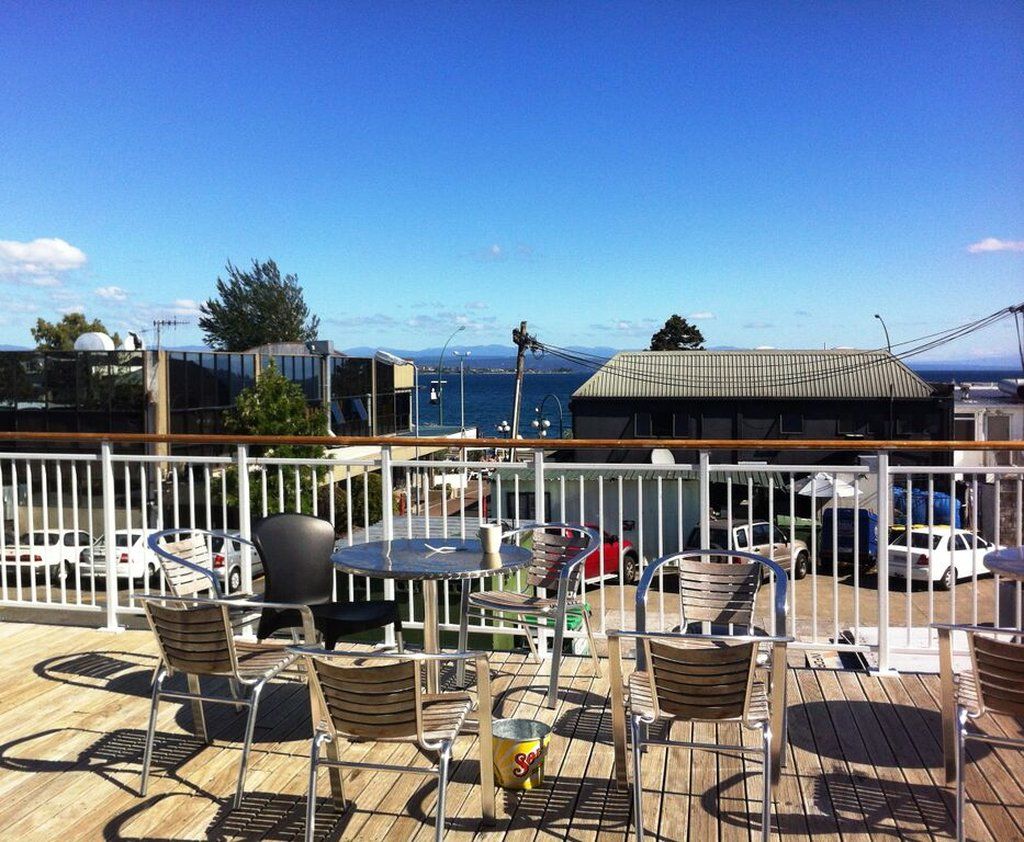 Based By The Lake Taupo Exterior photo